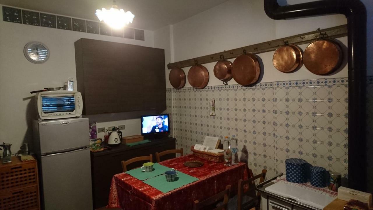 Casa Vacanze Piazza Apartment 2 Sant'Andrea di Conza Extérieur photo